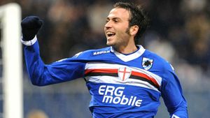 Pazzini a semnat cu Inter!** Șanse mici pentru Alibec de a mai fi păstrat în lot