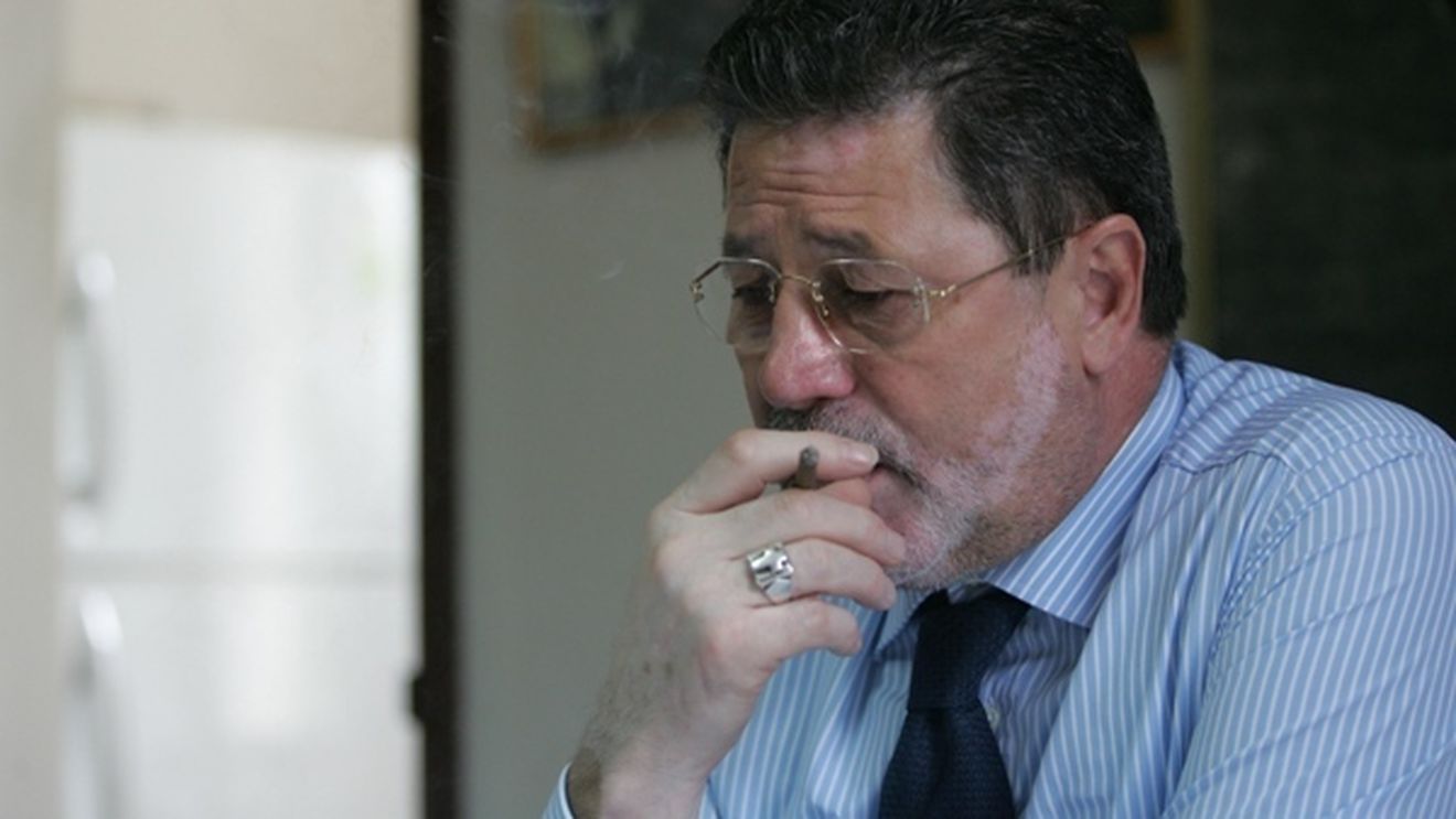 I-au tăiat salariul lui Dinu!