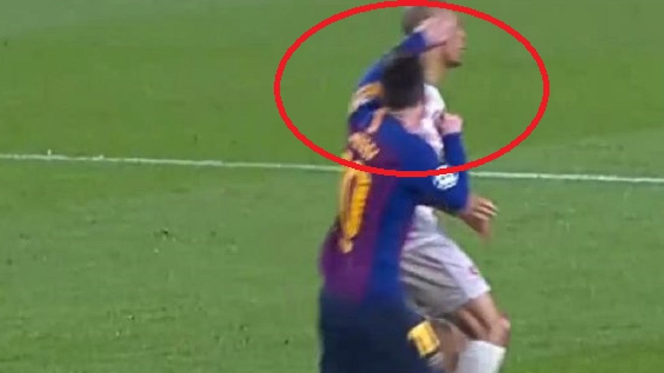 Ce nu s-a văzut la TV. VIDEO | Messi putea fi eliminat înainte să marcheze din lovitură liberă în Liverpool - Barcelona 3-0. Fanii "cormoranilor", petiție pentru suspendarea argentinianului la retur