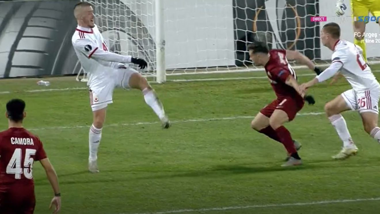 Alex Chipciu, repriză de coșmar cu ȚSKA Sofia! Mijlocașul a izbucnit nervos după ce a fost eliminat: „F***-ți morții mă-tii!” FOTO & VIDEO