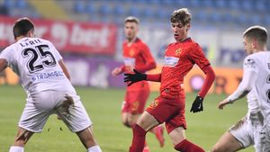 Giovanni Becali confirmă ProSport! Dezvăluiri incredibile despre modul în care Universitatea Craiova l-a pierdut pe Octavian Popescu: „Avea doar 600 de lei pe lună!”