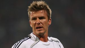 Beckham ar putea fi detronat de Lewis Hamilton în materie de venituri din acorduri publicitare