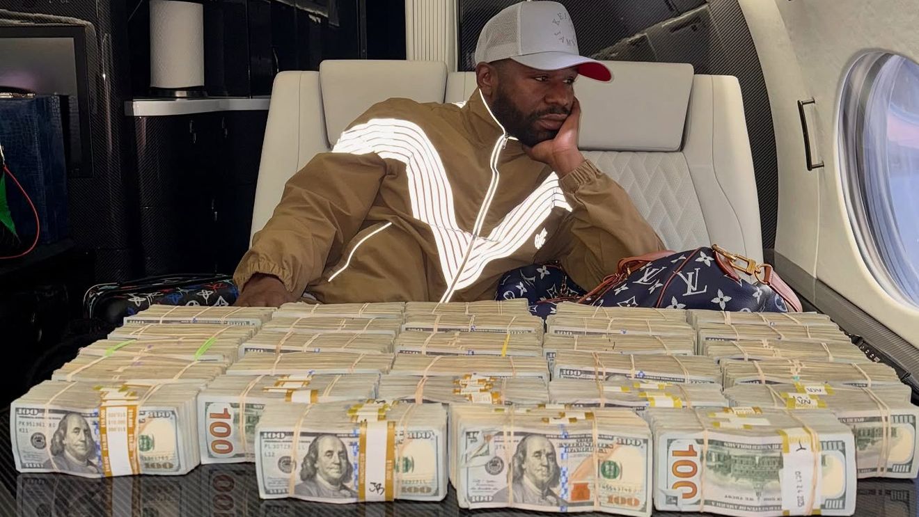 Mayweather: „L-am considerat ca pe tata şi el mi-a furat 350.000.000 de dolari!”