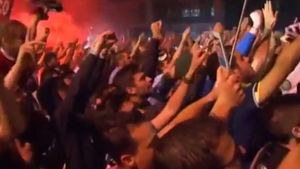 VIDEO IMPRESIONANT | Surpriză imensă pentru jucătorii lui Juve, la reîntoarcerea la Torino. Cum i-au primit fanii: "Suntem mândri de voi"