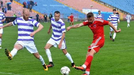 Mutarea de la Sânmartin la Oradea, de bun augur pentru Luceafărul.** Trupa lui Kiss a defilat cu ASU Poli pe stadionul 