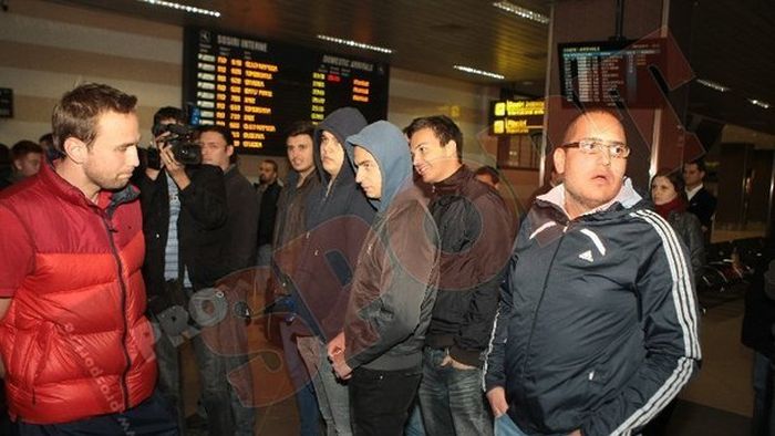 Vor juca mai bine steliștii după amenințările din aeroport?** Becali: "Poate îi trezește"