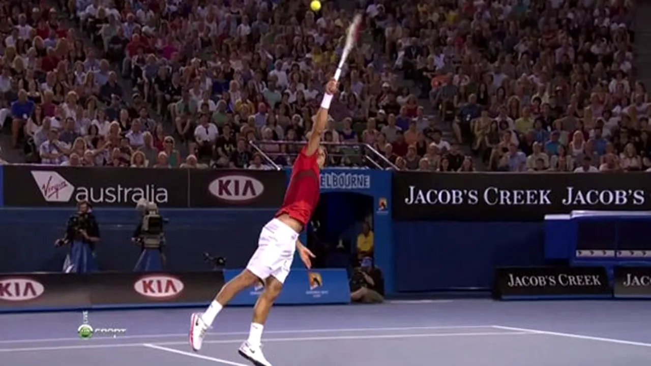 VIDEO Puteți încerca asta acasă, însă doar lui Federer îi iese!** :) Faza incredibilă prin care i-a făcut pe australieni să uite pe cine susțin