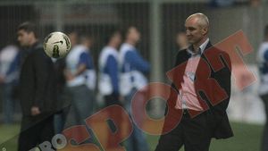 "Îmi cer scuze suporterilor care au venit pe stadion!** Nu sunt laș să plec, am un proiect pe doi ani cu Petrolul"