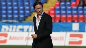 Ilie: "Plec din cauza fanilor"** MM Stoica: "El și Dan Petrescu sunt cei mai mari steliști"