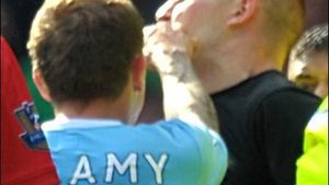 VIDEO** Bellamy a lovit un fan în timpul partidei United - City 4-3