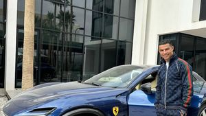 Cristiano Ronaldo l-a copiat pe Zlatan Ibrahimovic și și-a luat o mașină Ferrari Purosangue de 500.000 de euro! Cum arată bolidul starului portughez
