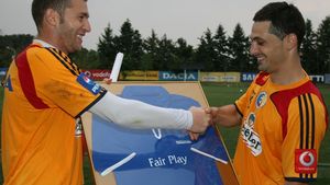 Rădoi către Pițurcă: "Eu am dat cu pietre în ziariști"