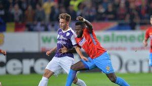 ACS Poli pregătește "vendetta" cu FCSB, în Cupa României. Ionuț Popa vrea să își aducă un fin pe bancă: "Maică-sa mi-a zis că la 10 seara e în pat. Îmi doarme acolo pe bancă. Îl trec fizioterapeut"