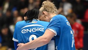 Crina Pintea, emoționată peste măsură de Cristina Neagu şi de lacrimile ei: „Am jucat şi pentru ea”