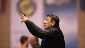 Voina cere respect pentru Oltchim! "Ca performanță, fetele sunt mult peste România"