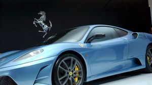 Ferrari 430 Scuderia pentru Eto'o