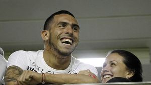 Mourinho își poate face atac de 7 stele!** Șefii lui Real vor să i-l aducă pe Tevez și îi oferă lui City 30 de milioane de euro, bani pe care încă nu-i au