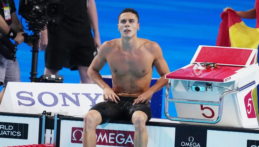 David Popovici a luat prima medalie de aur în 2026! A atras toate privirile cu tatuajul său, făcut după ideea tatălui