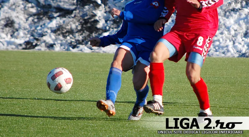 Trei au semnat, doi au plecat