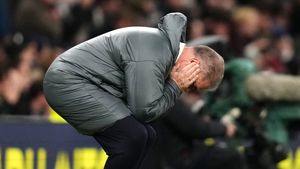 Debandadă la echipa lui Radu Drăguşin. Fotbaliştii nu mai respectă indicațiile lui Ange Postecoglou