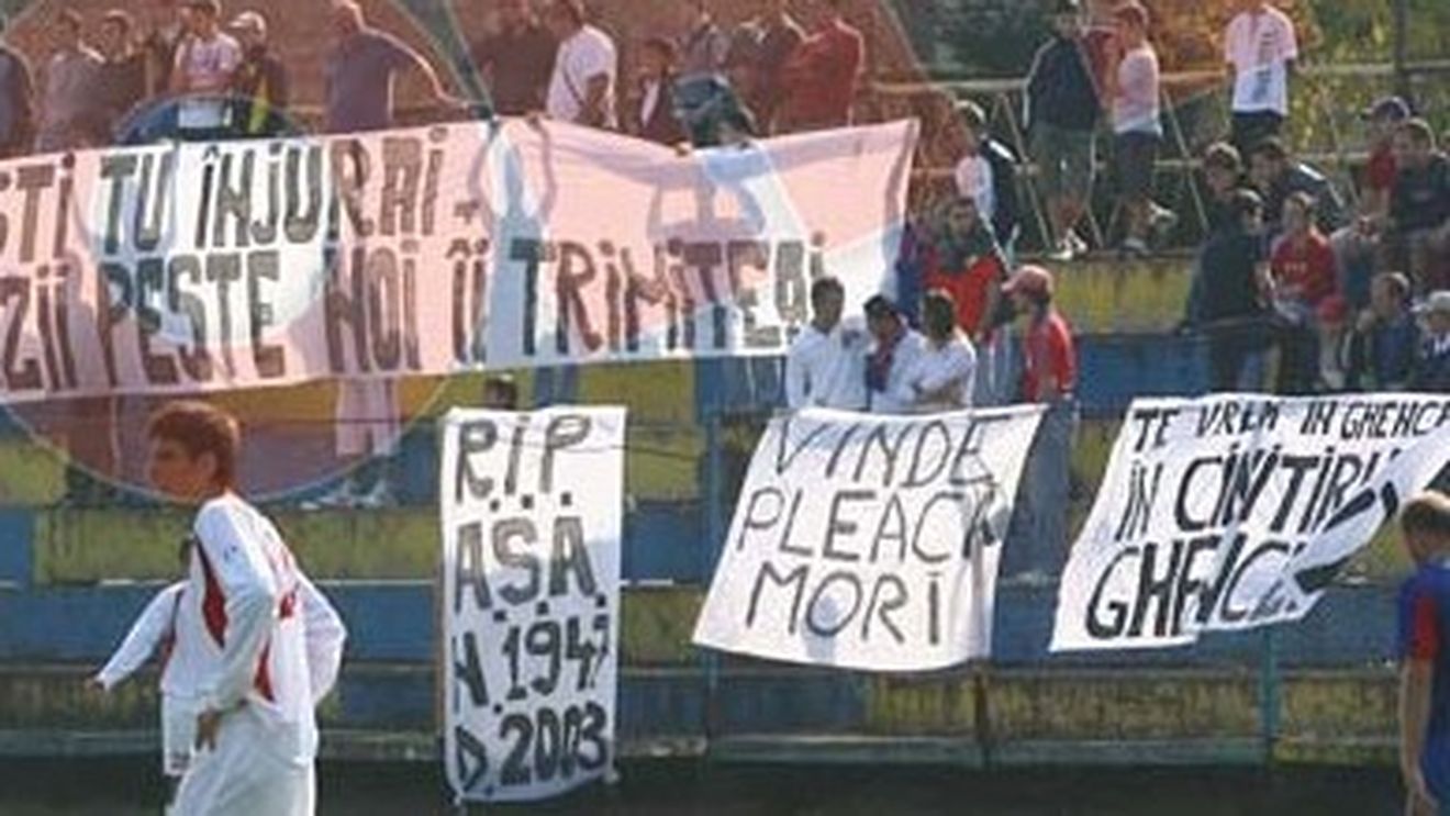 FOTO Becali, groparul Stelei!** "RIP Steaua! Născută 1947, decedată în 2003!"