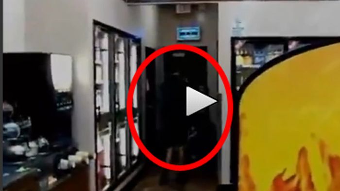 VIDEO Ce se întâmplă când polițiștii se cred luptători de K1