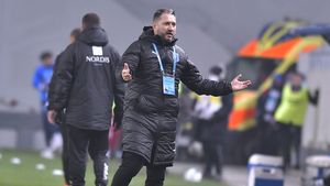 Dragoș Bon, final de aventură pe banca Universității Craiova, după numirea lui Marinos Ouzounidis. „Misiunea mea a fost dificilă”