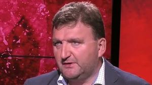 Dinamo continuă transferurile! Mesaj pentru fani înaintea debutului în Liga 1: „Am văzut lista, sunt 12 jucători pe ea! Spaniolii văd altfel lucrurile” | VIDEO EXCLUSIV ProSport Live