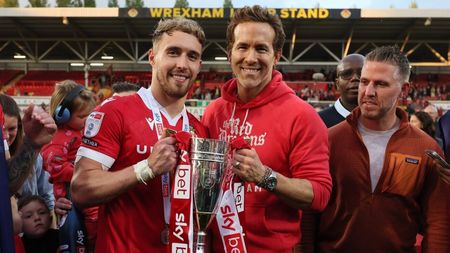 A decis să spargă 600.000 de euro şi să trimită toată echipa la Las Vegas, după promovare