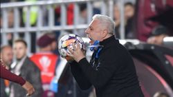 DECLARAȚII „Oprește-te, te rog frumos!”. Șumudică a întrerupt întrebarea despre FCSB și Reghecampf