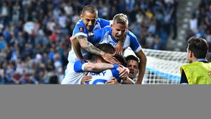 Patru ținte ale Craiovei pentru înlocuirea lui Mitriță! Mangia vrea un puști de la Hagi: "Dacă o echipă vrea jucători tineri, de calitate, care cunosc fotbal, atunci trebuie să apeleze la cei de la Viitorul"
