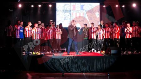 GALERIE FOTO: Oțelul și-a prezentat achizițiile în cadrul unui show grandios. 700 de suporteri au participat la eveniment