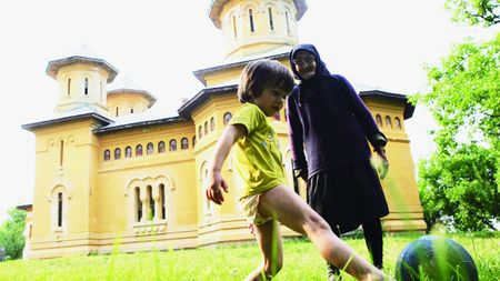 Super reportaj din locul în care Piți e "cel mai iubit dintre pământeni":** "Mai bine salva Craiova decât naționala"