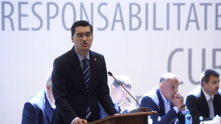 Justin Ștefan a fost dat afară de Burleanu din ședința Comitetului Executiv! "Eu sunt președinte, eu decid!" / "E o măsură dictatorială!" Soarta Rapidului se va decide luni