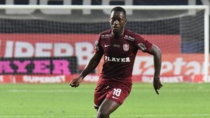 Kader Keita, transfer de titlu pe care Dan Şucu îl negociază direct cu Nelu Varga. Lovitura pe care vrea să o dea patronul Rapidului: "Le-am cerut 300.000 de euro"