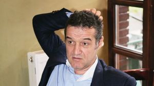 Becali: "Nu-i cunosc pe Vâtcă și pe Cernea! Zapata o să apere mâine!"
