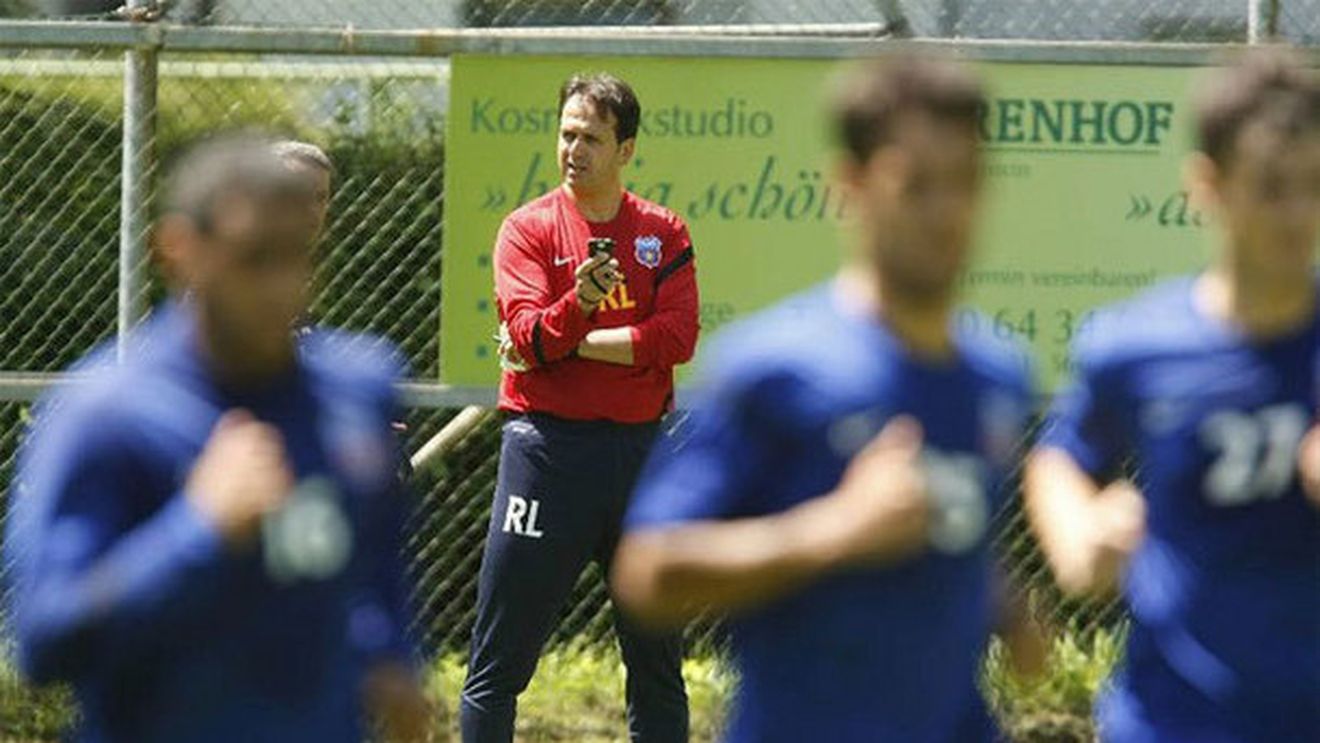 "Levi știe ce vrea de la fotbal, imprimă un frumos joc de pase!"** Metoda prin care fanii Stelei vor reveni lângă echipă