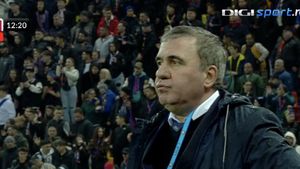 Farul joacă „fotbal-șampanie” pe Arena Națională! Fază incredibilă reușită de dobrogeni, finalizată cu o ratare imensă din 6 metri! Gică Hagi, șocat la marginea terenului | VIDEO
