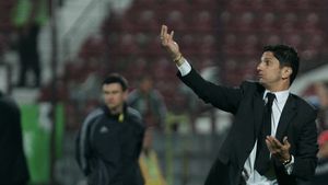 "Săpunaru are mult de tras!"** Vezi ce zice selecționerul de Costea și Marica