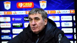 Gică Hagi anunță că toți fotbaliștii de la Farul Constanța sunt de vânzare: „Dacă va fi bine pentru jucător, de ce nu?”. Înțelegerea secretă pe care o are cu Denis Alibec: „Avem un acord”