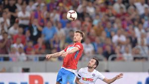 Reacția lui Dică după vestea groaznică primită de Pintlii: "Trebuie să revină mai puternic. Sper că voi găsi cuplul ideal în următoarele meciuri". Cuvintele prin care antrenorul FCSB a prezis dezastrul