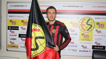 Tragedie în Turcia!** Un fotbalist turc a decedat la 26 de ani: "La prima vedere pare un infarct"