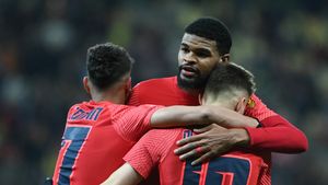 Ofertele lui Malcom Edjouma. Negociază transferul de la FCSB, iar vineri poate semna cu noul club: „Are aceste două propuneri” | EXCLUSIV