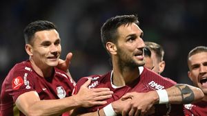 Primul jucător care îi spune adio lui CFR Cluj, după ce a ratat titlul! Se retrage definitiv din fotbal și a făcut anunțul în noapte: „Gata! Voi sta mai mult cu familia”