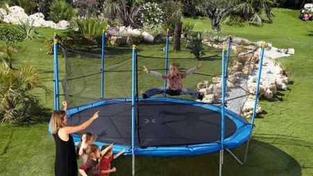 FOTO Imogen nu rămâne "singură"! Cele mai tari 10 erori de photoshop 