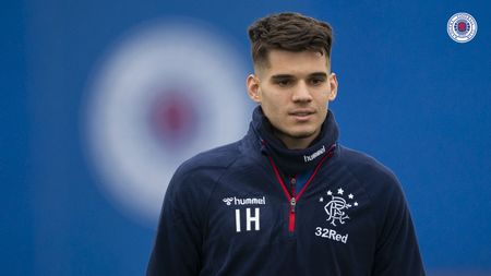 Ianis Hagi, primul antrenament pe „Ibrox Park”. Fanii scoțieni au venit să-l vadă chiar dacă la sosirea în Scoția l-au criticat |  VIDEO & FOTO