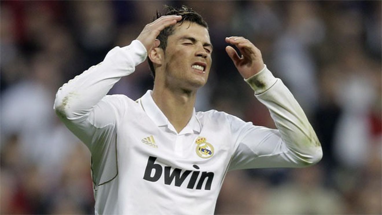 Ce se întâmplă în vestiarul Realului? VIDEO | Ronaldo a "explodat" când a văzut cum a gafat Casillas. Ce au surprins camerele