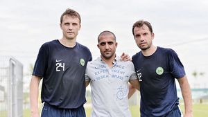 S-au întors EROII!** Primire de gală pentru cei trei foști căpitanii ai Stelei