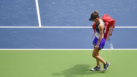Anunțul făcut de Simona Halep după accidentarea suferită la Wuhan! Ce urmează pentru fostul lider mondial, care are probleme cu spatele