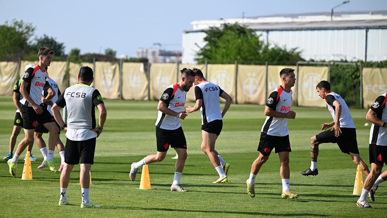 „Jucătorii FCSB îl sună zilnic pe Gigi Becali!”. A jucat la echipa roș-albastră și a dezvăluit cum e „sărit” Mihai Stoica